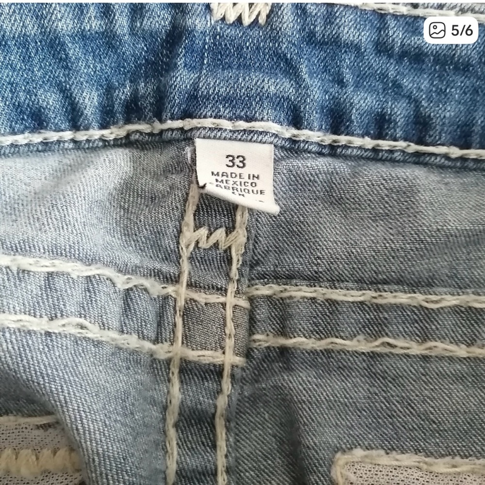 True Religion
skinny jeans
light wash
size 33
in perfect condition - Picture 4 of 5